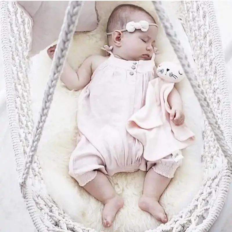 سرير معلق وأرجوحة محمولة لسرير - مراجعة Baby Nursery Crib وسعره